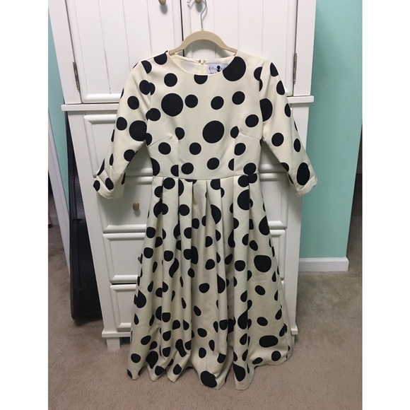 dainty jewells Dresses & Skirts - Modest Dainty Jewells Central Park Polka Dot Dress